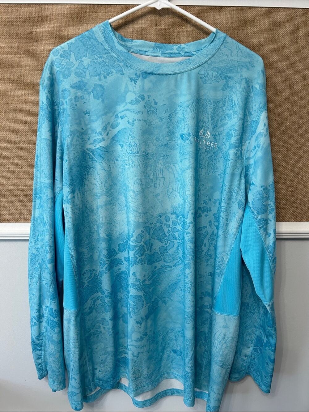 Realtree Light Blue Long-Sleeve Men's  Top